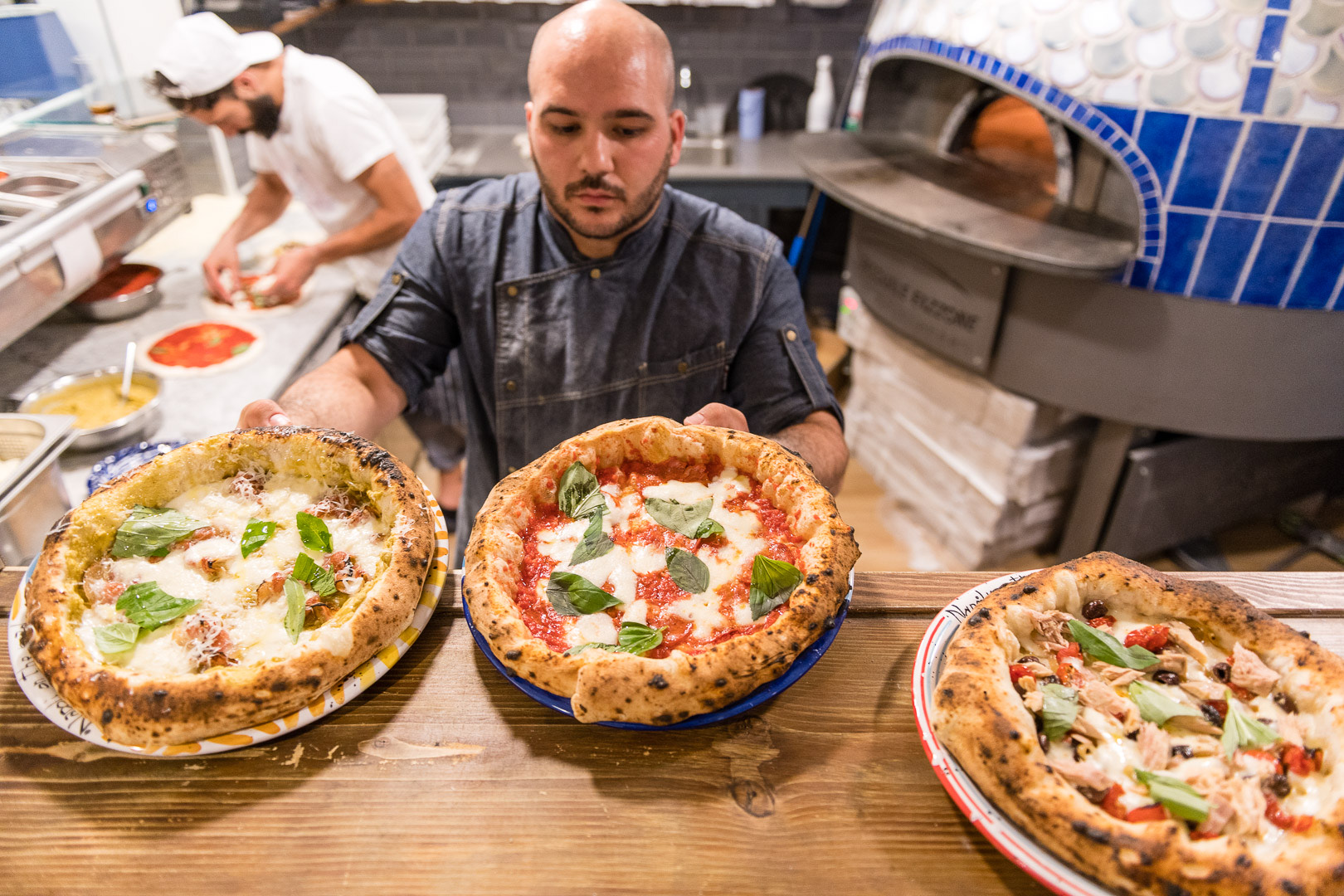 Il cielo di Londra è sempre più azzurro con Michele Pascarella e la sua pizzeria “Napoli On The Road”