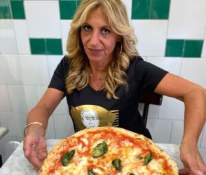 La pizza è “donna”: la storia di Daniela Condurro de l’Antica Pizzeria Da Michele